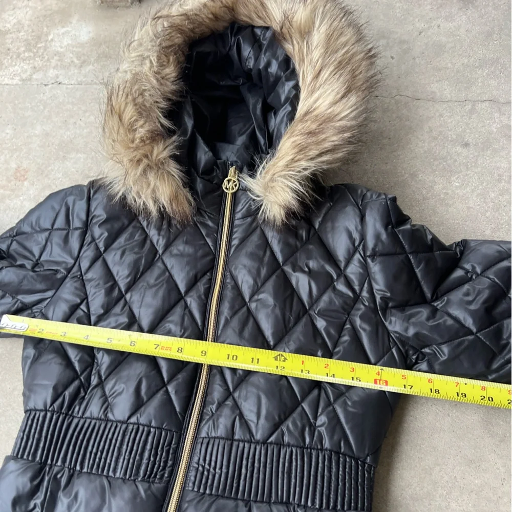 Michael Kors Women's Fuchsia Puffer Jacket - Picture 6 of 16